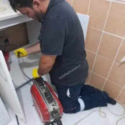 لوله بازکن در باغ معین اهواز