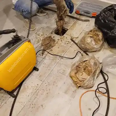 لوله بازکنی شهرک مخابرات 4 باز کردن لوله در شهرک مخابرات با دستگاه برقی ژنراتور و فنر فولادی